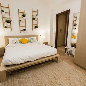 luminhouse-villa-mondello.sicilyhotelsitaly.net/